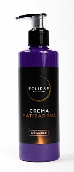 Crema Matizadora  Tratamiento Adicionado con Nutrientes que ayuda a una máxima hidratación  Matiza tonos Naranja y Amarillos  Color Violeta